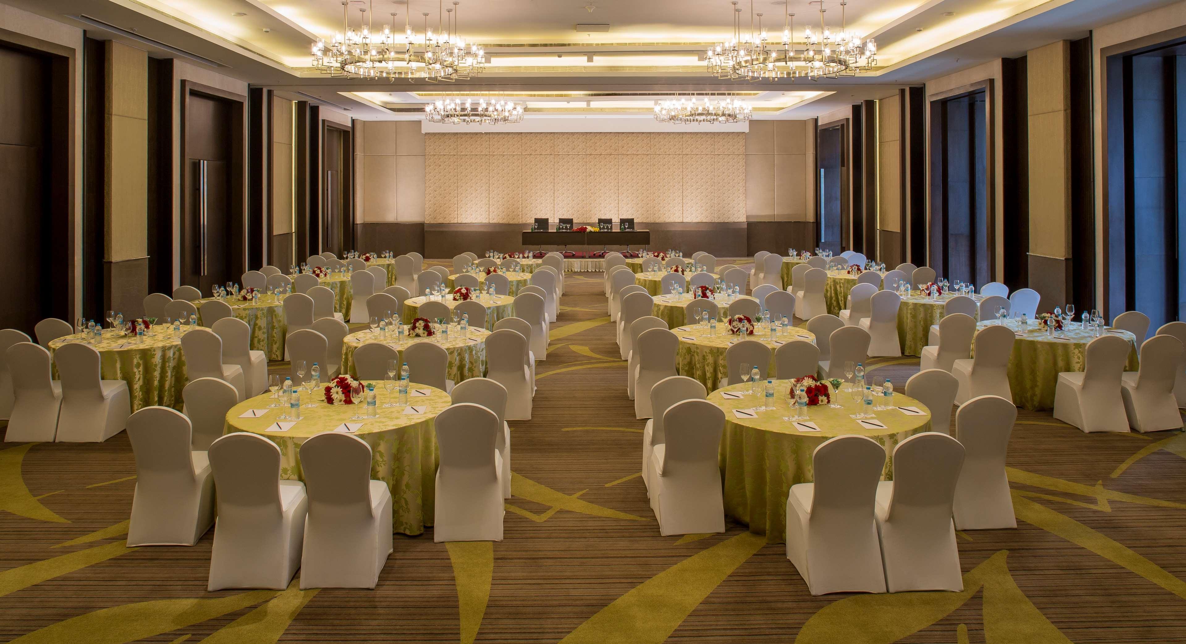 Radisson Blu Hotel Guwahati Exterior foto The Grand Ballroom