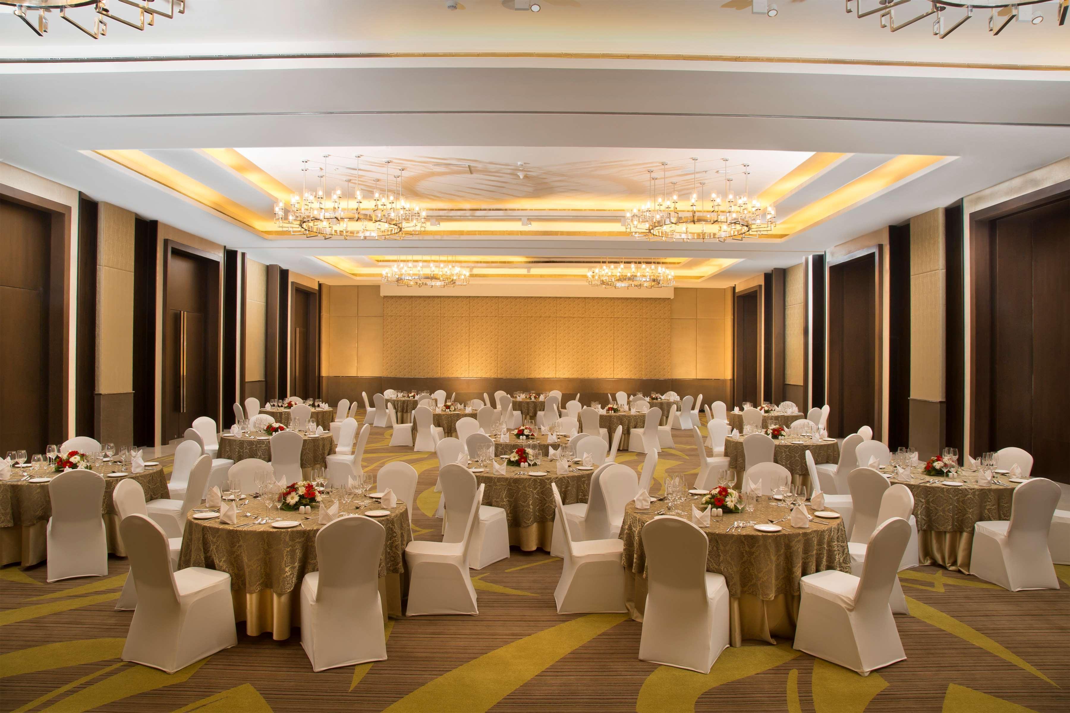 Radisson Blu Hotel Guwahati Exterior foto The Grand Ballroom