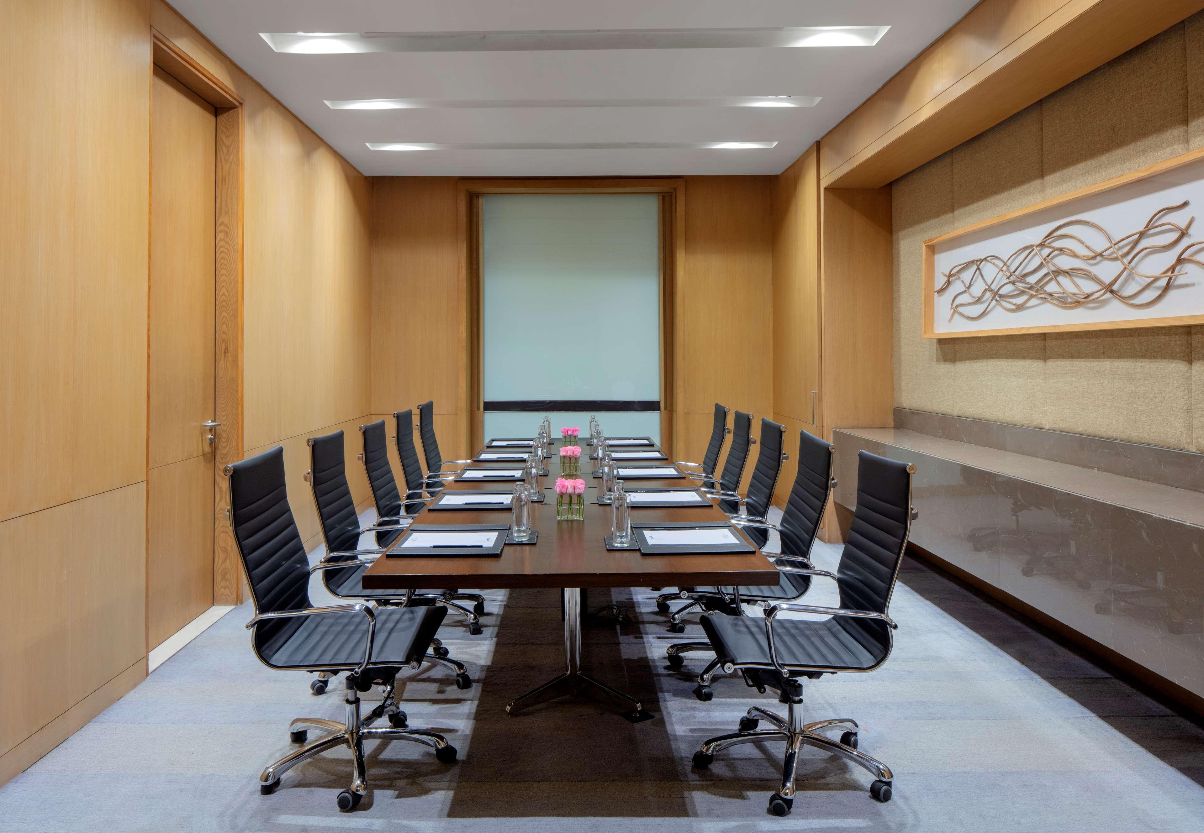Radisson Blu Hotel Guwahati Exterior foto Meeting room